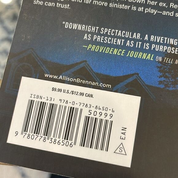 Allison Brennan. Don't Open the Door: A Novel - Picture 5 of 5